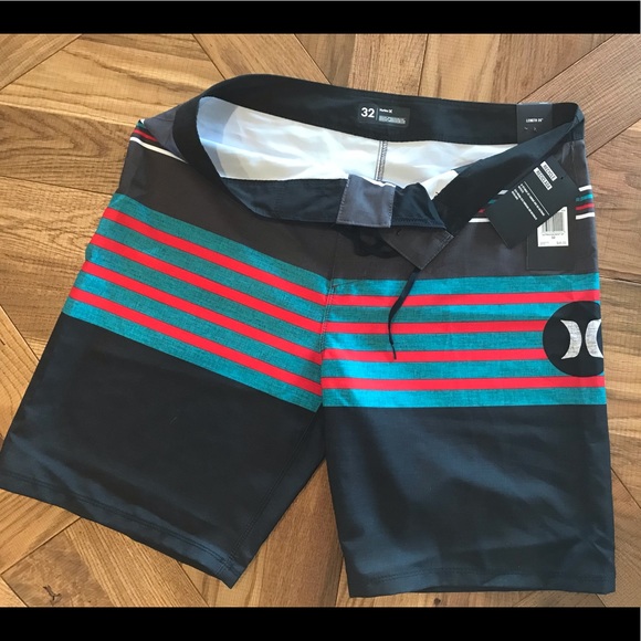 Board shorts - Picture 2 of 2